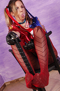Cosplay girl free footfetish picture - CosplayFeet.com - cosplayfeet-mermaid-harleyquinn-08