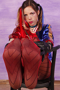 Cosplay girl free footfetish picture - CosplayFeet.com - cosplayfeet-mermaid-harleyquinn-09