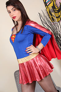 Cosplay girl free footfetish picture - CosplayFeet.com - cosplayfeet-petra-supergirl-02